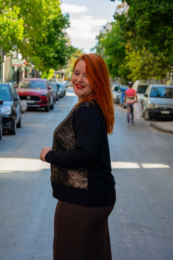 ΜΠΛΟΥΖΑ ΜΕ ΜΠΕΖ ΛΕΠΤΟΜΕΡΕΙΕΣ ΚΑΙ ΣΤΡΑΣ - Image 4