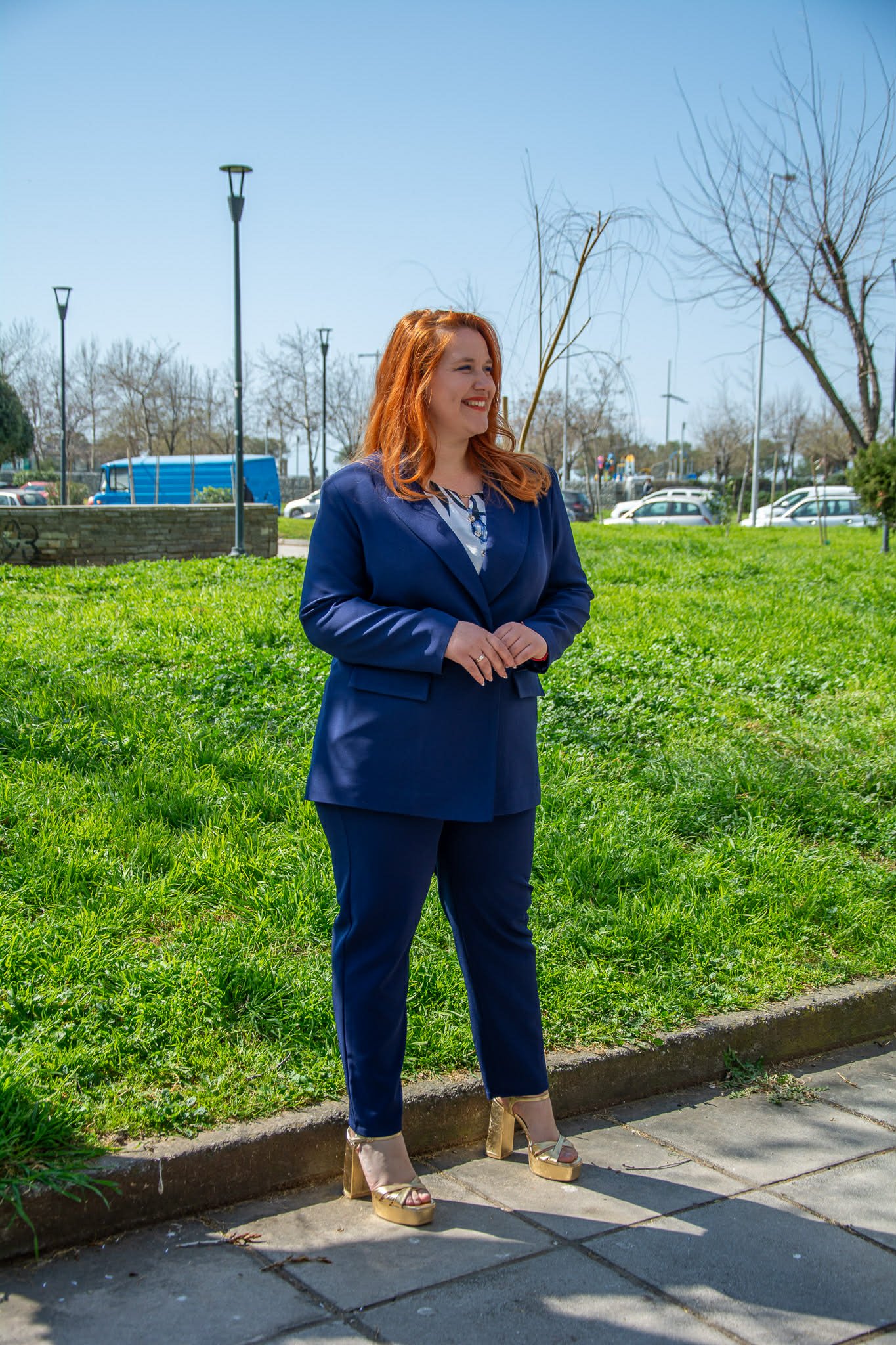 ΚΟΣΤΟΥΜΙ | ΣΑΚΑΚΙ ΜΕ ΔΙΠΛΟ ΚΟΥΜΠΙ - ΠΑΝΤΕΛΟΝΙ ΣΕ ΣΤΕΝΗ ΓΡΑΜΜΗ - Image 4