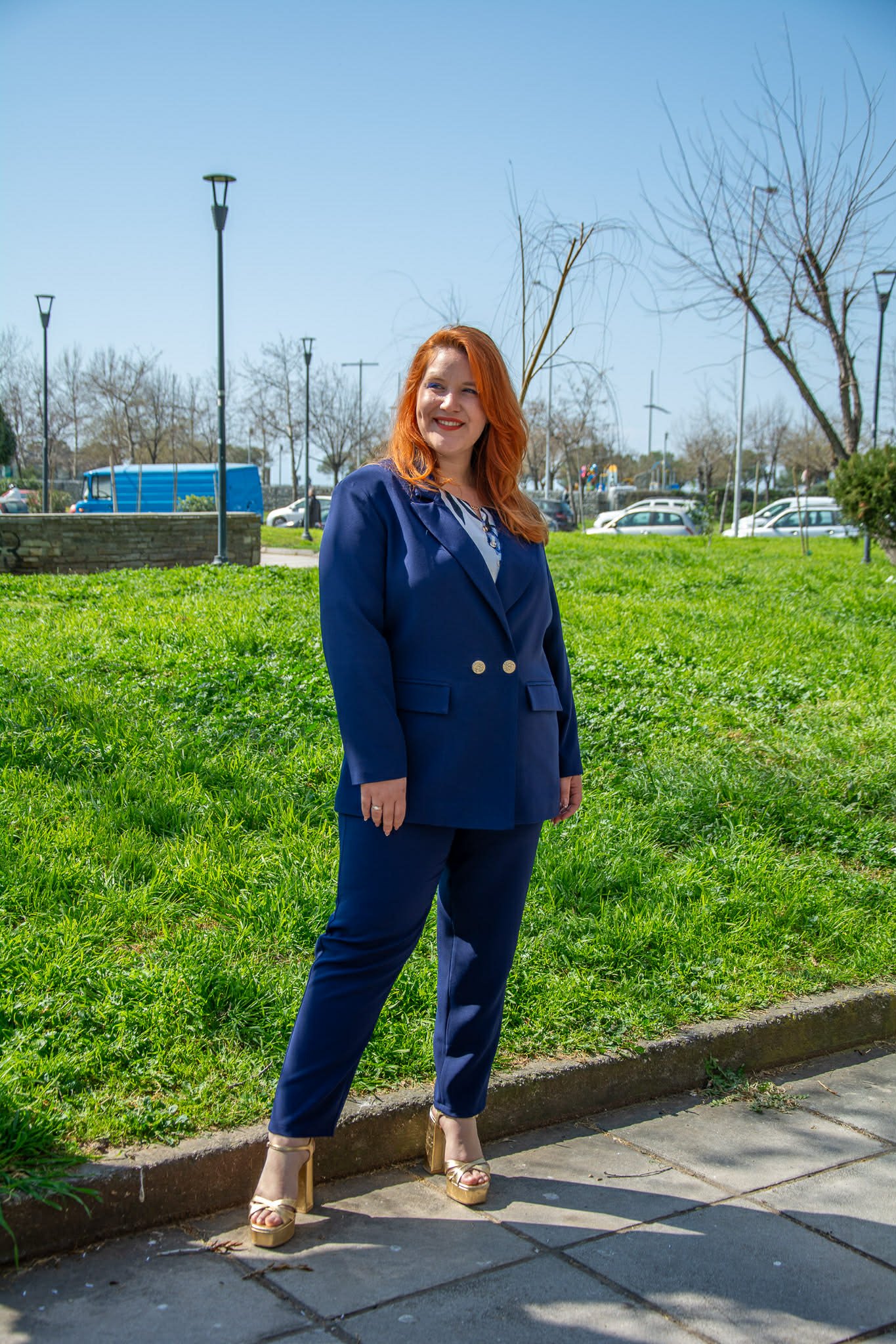 ΚΟΣΤΟΥΜΙ | ΣΑΚΑΚΙ ΜΕ ΔΙΠΛΟ ΚΟΥΜΠΙ - ΠΑΝΤΕΛΟΝΙ ΣΕ ΣΤΕΝΗ ΓΡΑΜΜΗ